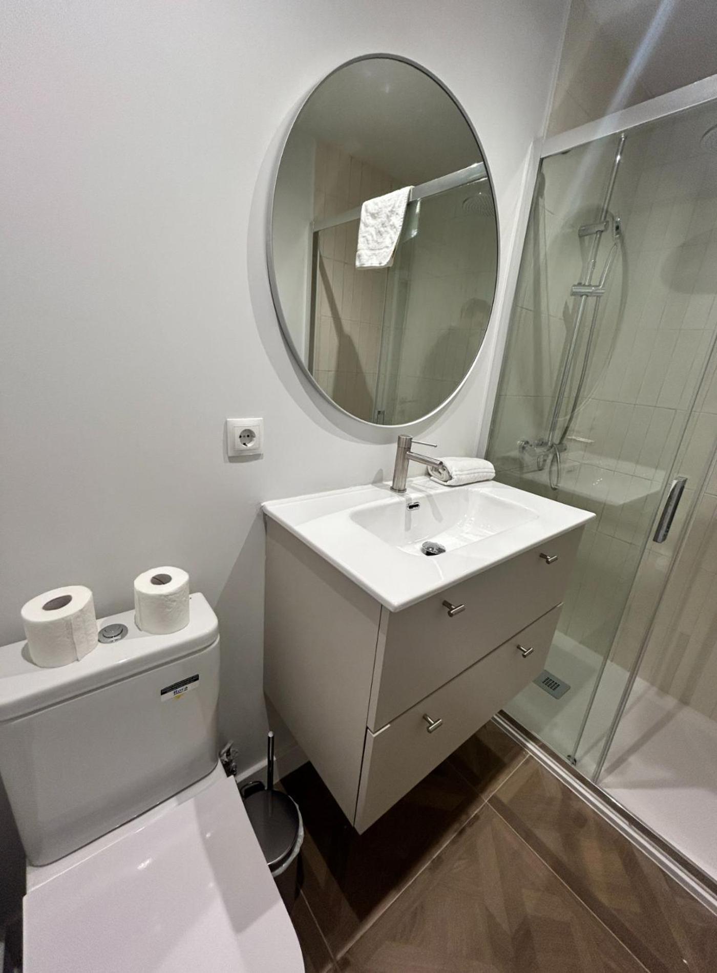 Sunny Apt 9Pax 4 Habitaciones En Minas-Malasana E3 Madrid Exterior photo