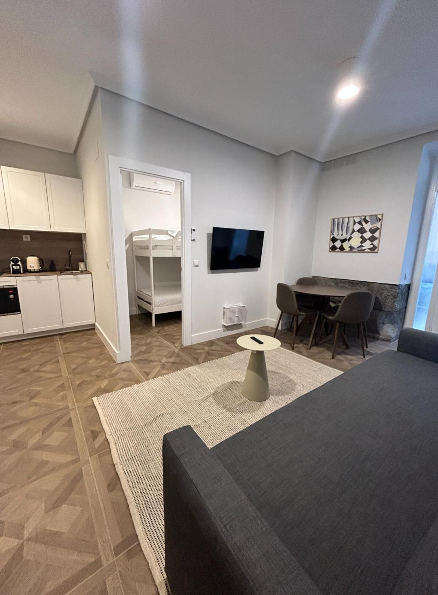 Sunny Apt 9Pax 4 Habitaciones En Minas-Malasana E3 Madrid Exterior photo